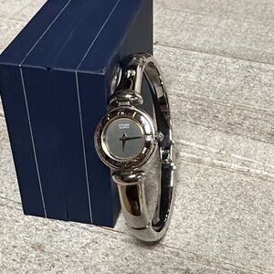 *Brand new BATTERY* Citizen quartz euc silver bangle analog grey face watch